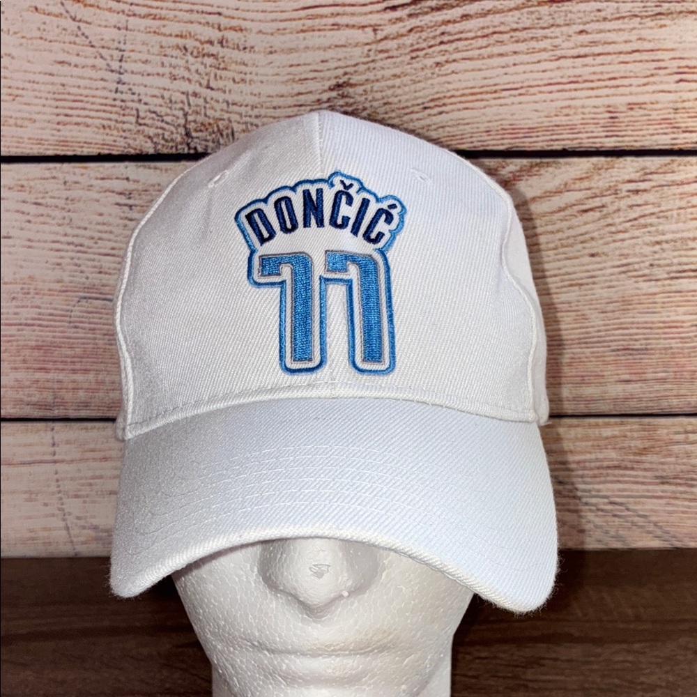 Pre Owned Luka Dončić  77  Top Headwear White Adjustable Hat